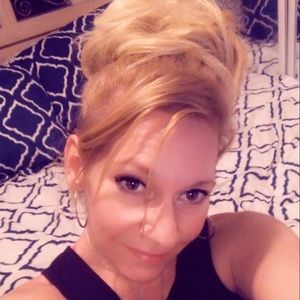 Meet your Posher, Candis